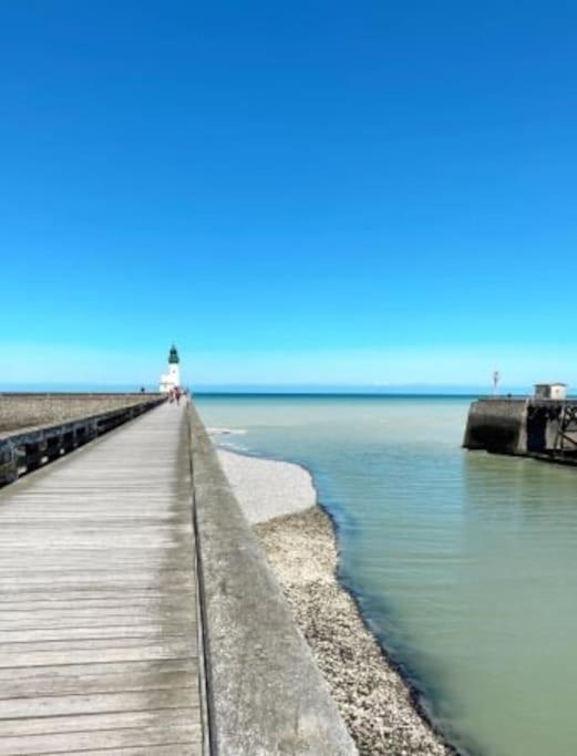 Logement A Deux Pas De La Plage Et Des Commerces Le Treport Exterior photo